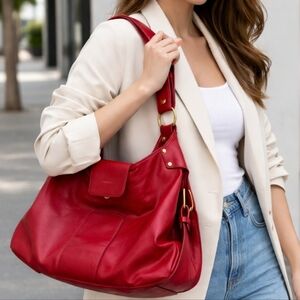⭐️Host Pick⭐️ Samsara | Red Vegan Leather Shoulder Bag Adjustable Straps